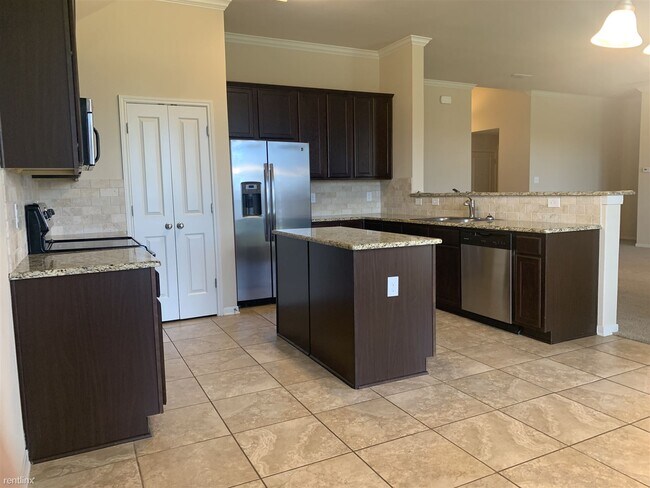 Building Photo - 4 br, 2 bath House - 5607 Markham Drive