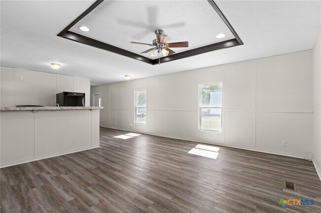 Building Photo - 40 Locust Dr