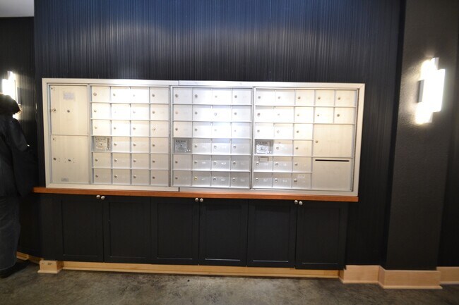 Building Photo - 1620 Belmont Ave