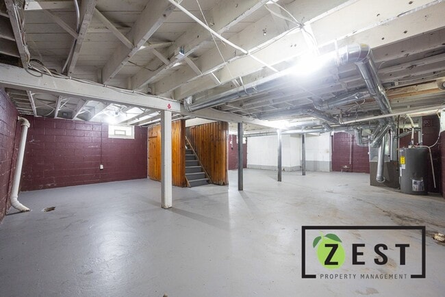 Building Photo - MOVE IN READY! OPEN HOUSE THURSDAY JUNE 26...