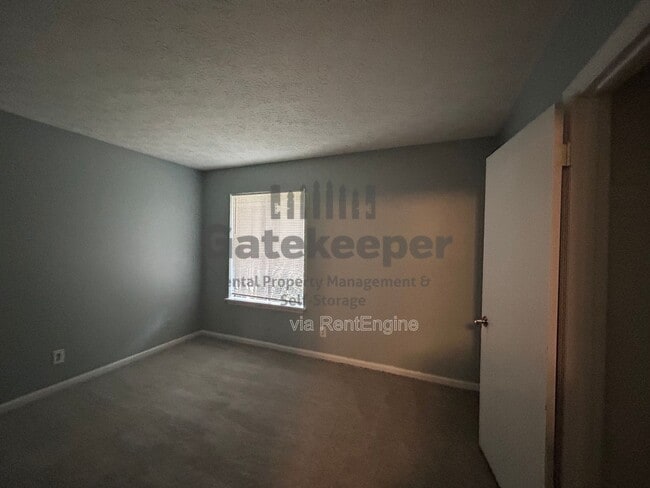 Building Photo - 161 Sterling Ridge Dr