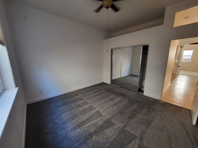 Building Photo - 3300 Dog Leg Dr