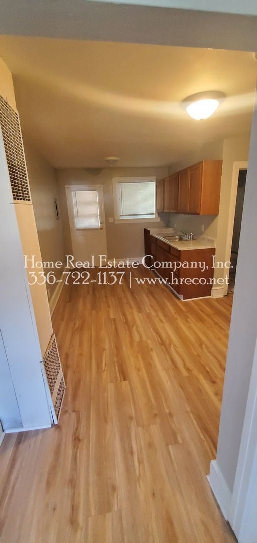 Building Photo - 1327 Cunningham St