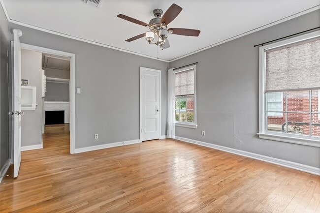 Building Photo - 1510 S Montreal Ave