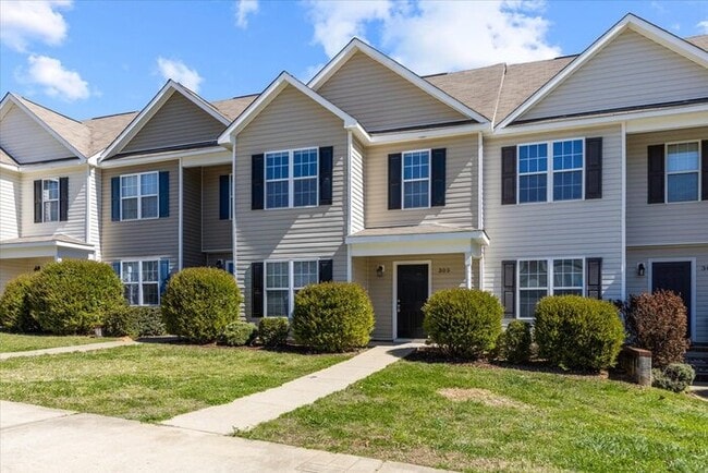 Building Photo - ***Coming Soon!!!***Clayton Townhome for Rent