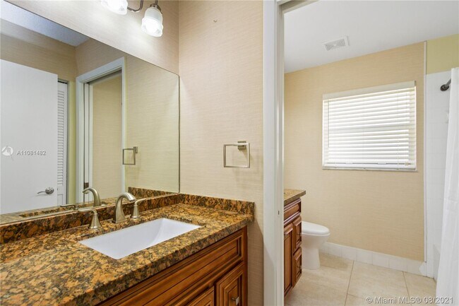 Building Photo - 3562 Southern Orchard Rd W