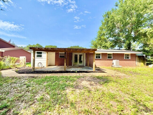 Building Photo - 3460 Rothschild Dr