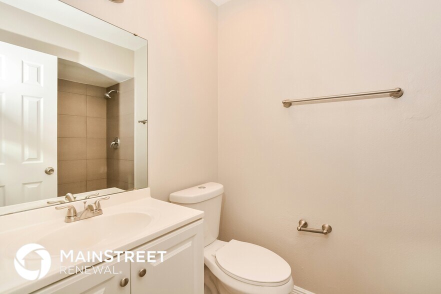 Building Photo - 2755 Candler Dr