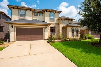 Building Photo - 106 Bella Luce