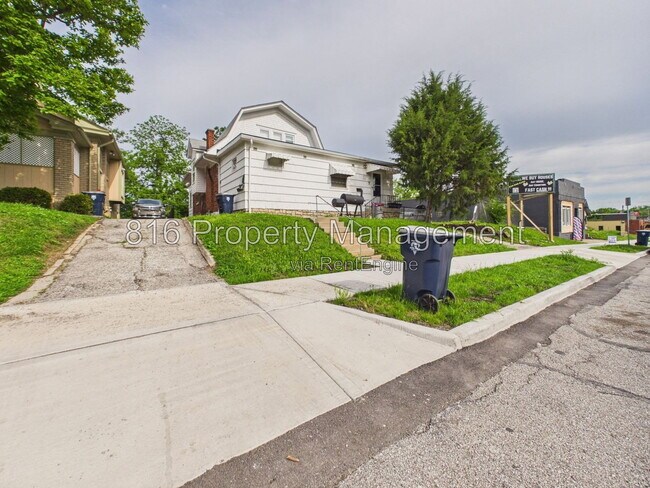 Building Photo - 6921 Prospect Ave