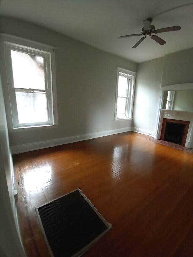 Building Photo - 415 Belgravia Ct
