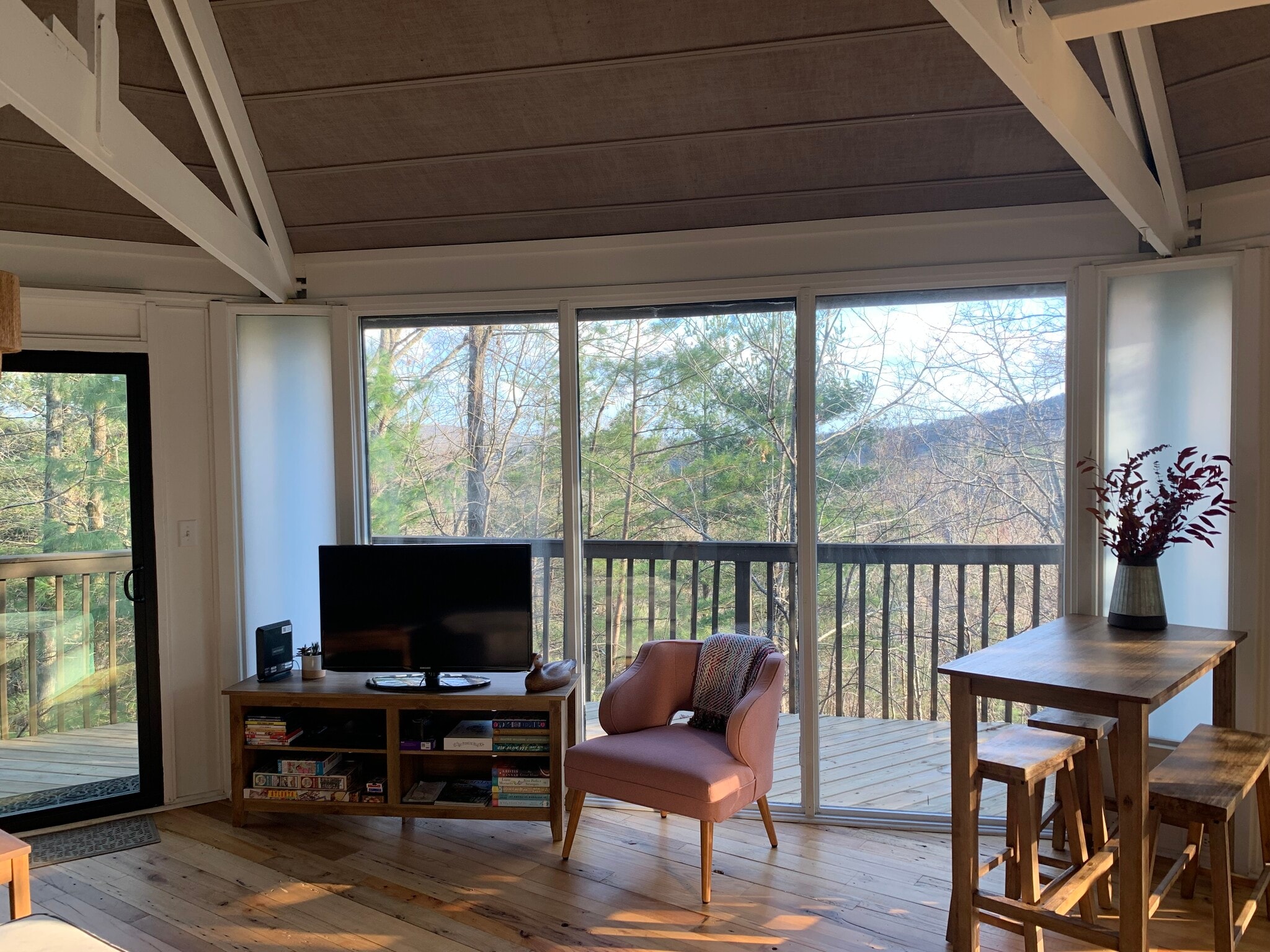 Living area with beautiful views - 149 Treetop Knl Dr