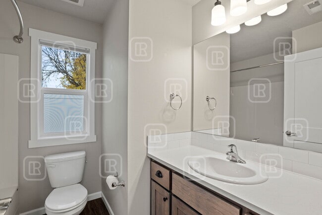 Building Photo - 17014 E Knox Ln