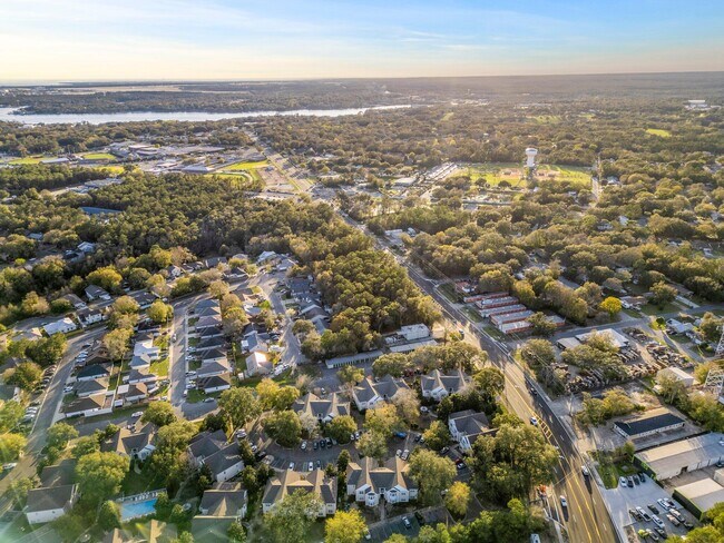 Building Photo - 1501 Partin Dr N