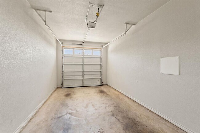 Building Photo - 917 Ramblewood St