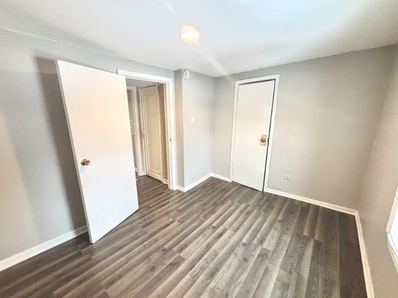 Building Photo - 1763 Giant St