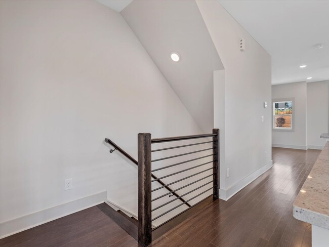 Building Photo - Townhome in West End with Rooftop Terrace ...