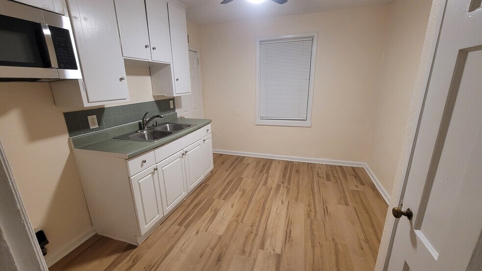 kitchen - 6319 W Center St