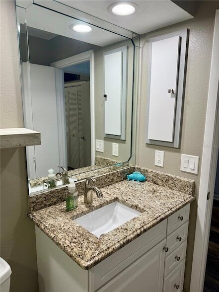 Building Photo - 5111 S Gray Pelican Way