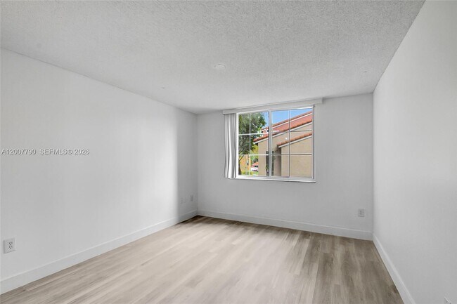 Building Photo - 7808 Sonoma Springs Cir