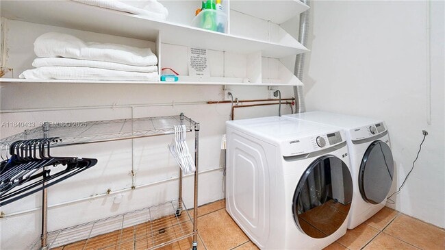 Building Photo - 9614 SW 134th Ct