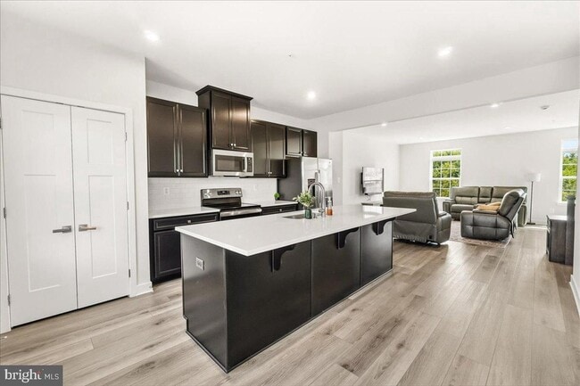 Building Photo - 1403 Wilmer Park Ln