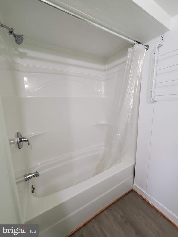 Building Photo - 448 Ridgeview Rd