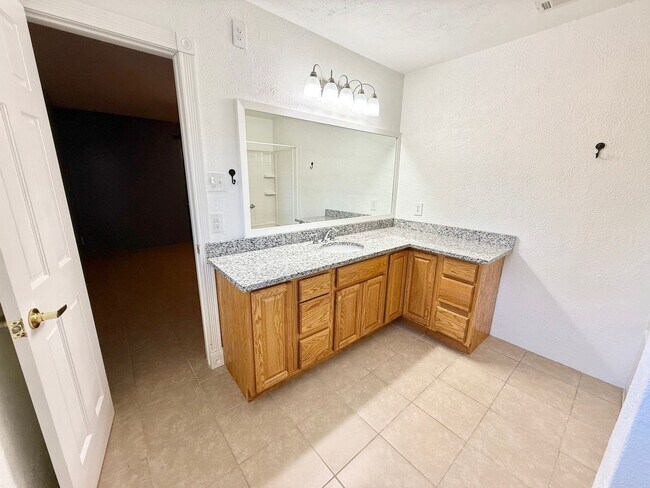 Building Photo - 284 CR 202