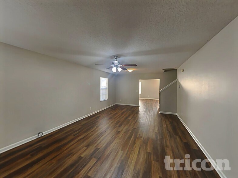 Building Photo - 945 Schofield Ln