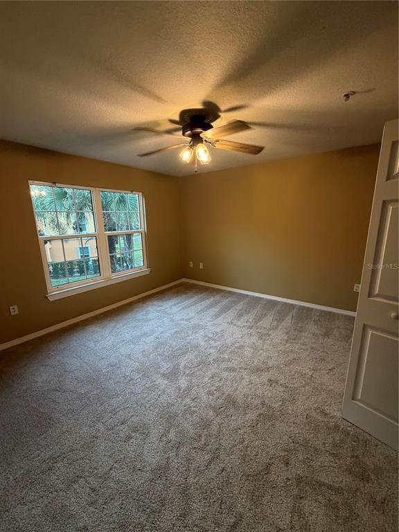 Building Photo - 5475 Vineland Rd