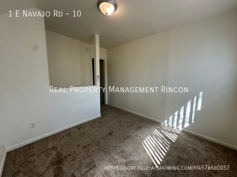 Building Photo - 1 E Navajo Rd