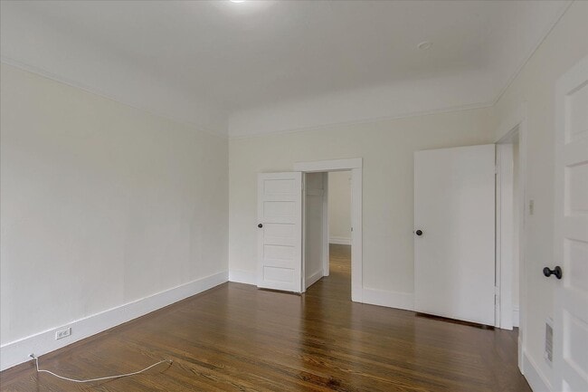 Building Photo - 12th Ave 1340-1342