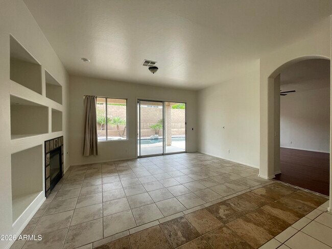 Building Photo - 3820 S Barberry Pl