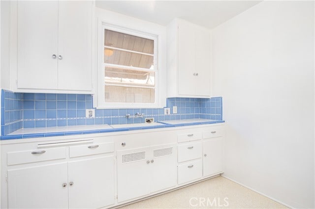 Building Photo - 1562 Riverside Dr