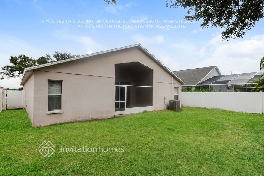 Building Photo - 12718 Lake Vista Dr