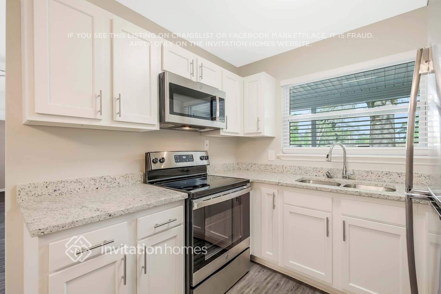 Building Photo - 2130 Thiervy Dr