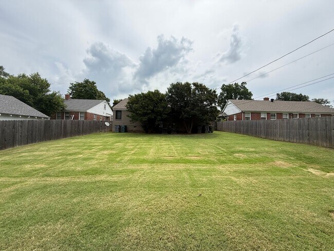 Building Photo - 159 St Agnes Dr