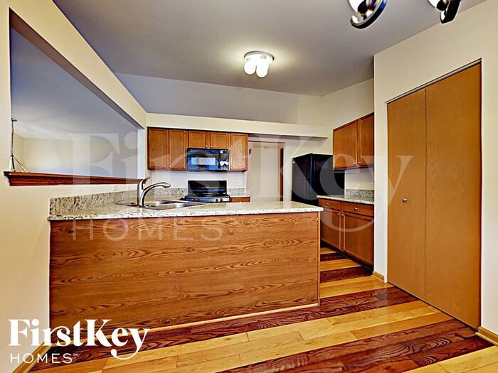 Building Photo - 751 Serendipity Dr