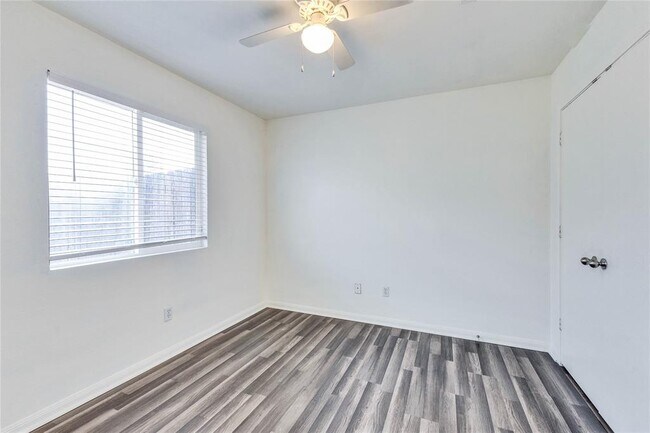 Building Photo - 1103 Madison