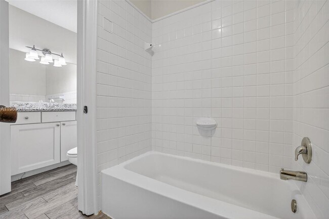 Building Photo - 1700 SE 15th St