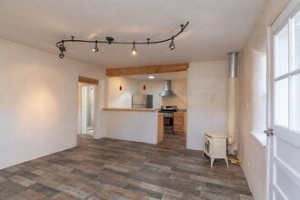 Building Photo - Montez Place
