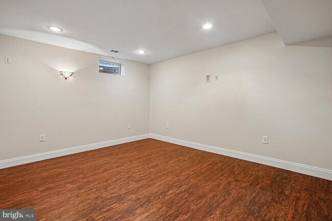 Building Photo - 9063 Galvin Ln