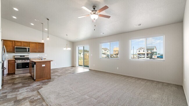 Building Photo - 3 Bedroom, 2 Bath Airway Heights Rancher that is less than 2 years old