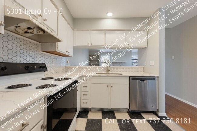 Building Photo - 5301 Indio Cove