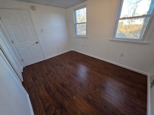 Building Photo - 83 Hudson St