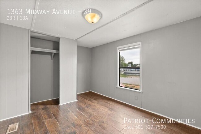 Building Photo - 1363 Midway Ave