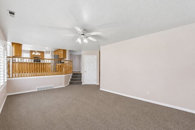 Building Photo - 1541 W 11150 S
