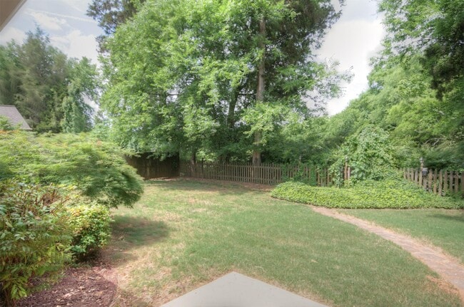 Building Photo - 132 Bibb Dr