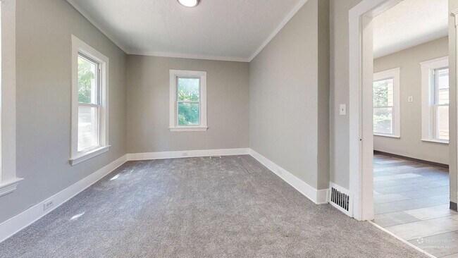 Building Photo - Cudell/West Blvd neighborhood; 4 bedroom/1 bath single family house for rent!