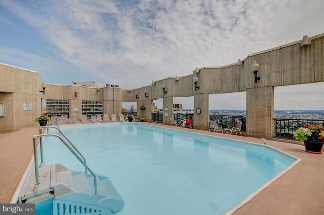 Building Photo - 2018 Walnut St